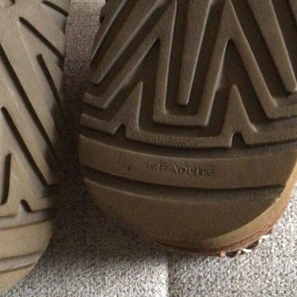 UGG Tasman Chestnut Suede Slip-Ons
Sz 9 - Picture 8 of 12